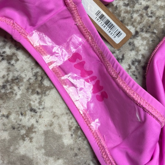 NWT SKIMS Vibrant Pink Mid Coverage Bikini Bottom Size XS - Picture 6 of 9